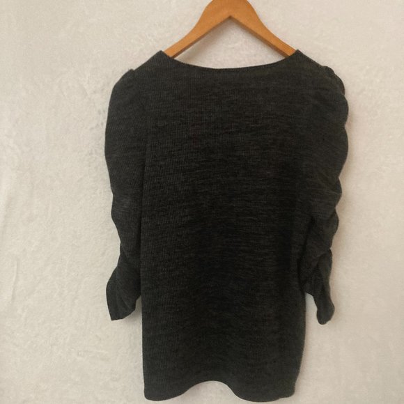 Max Studio Women's Texture Rib Rouched Sleeve Top Charcoal Black Size Small New - Picture 3 of 3